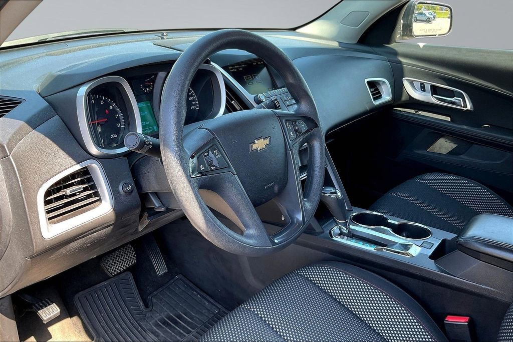 Used 2017 Chevrolet Equinox LS FWD image 14