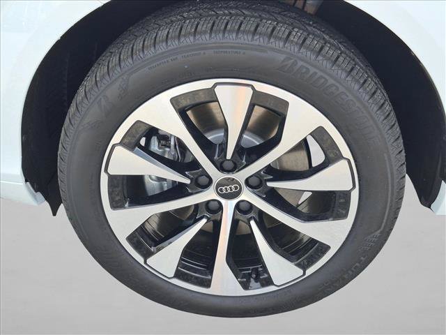 New 2026 Audi Q3 quattro 2.0T AWD/4WD image 9