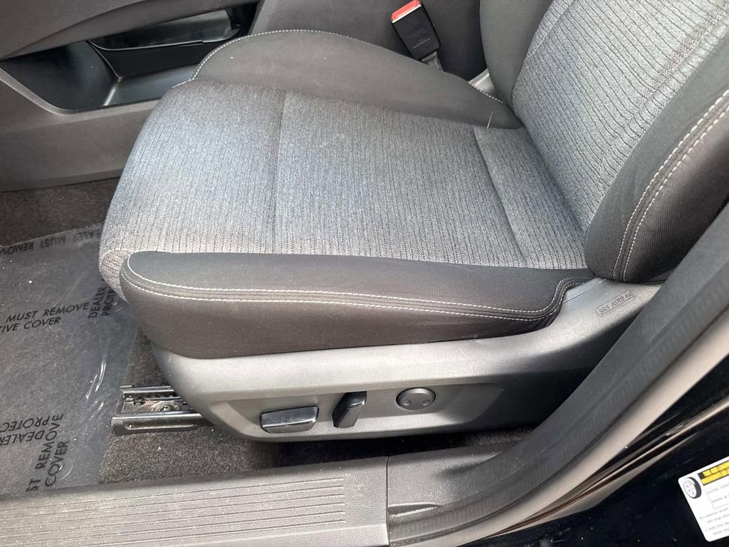 Certified 2021 Nissan Rogue SV image 19