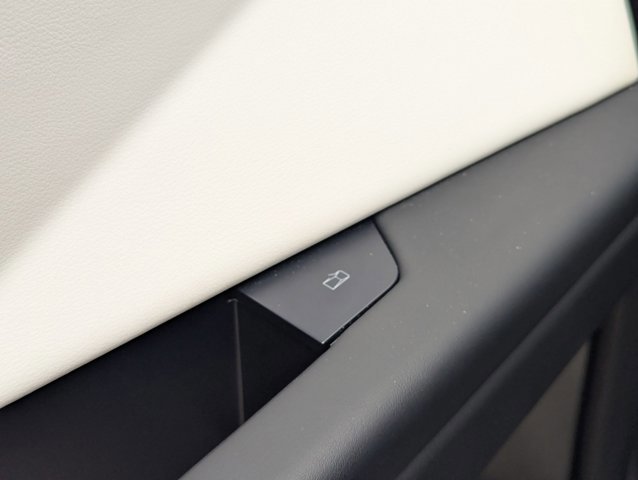 Used 2024 Tesla Cybertruck Cyberbeast AWD/4WD image 12