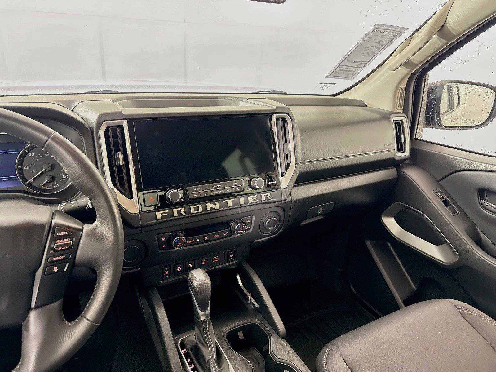 Used 2025 Nissan Frontier SV w/ SV Convenience Package RWD image 30