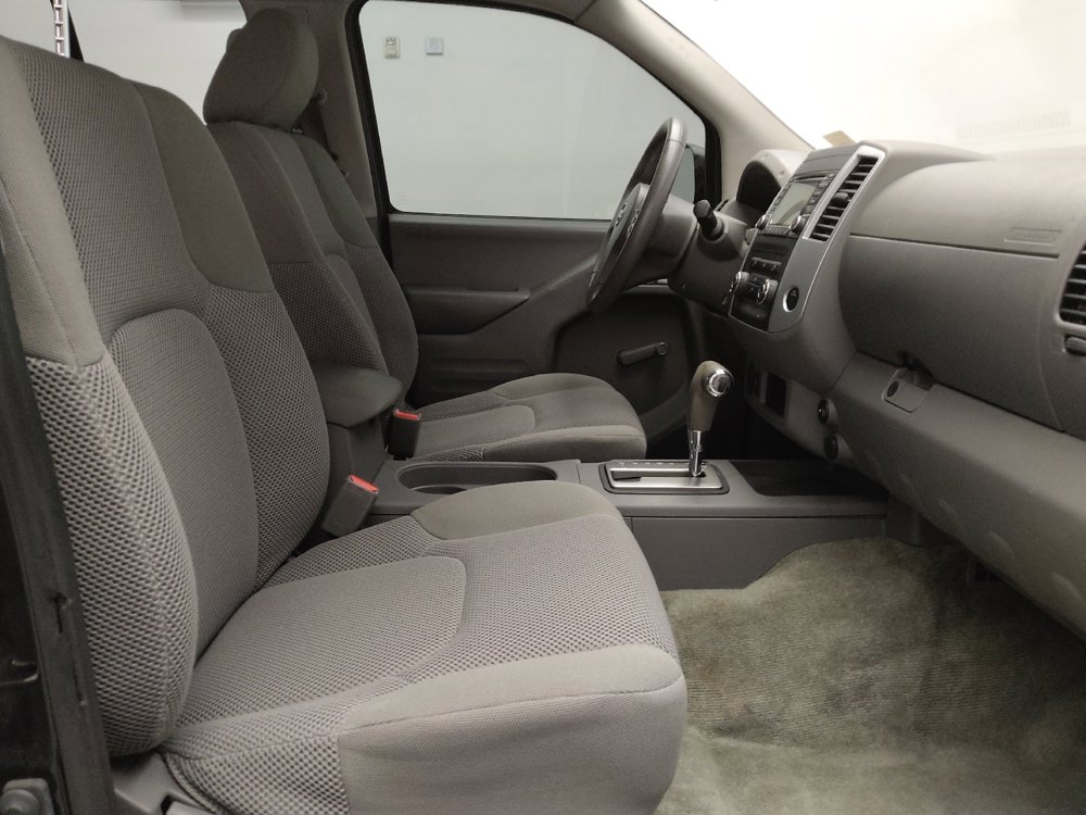 Used 2018 Nissan Frontier SV image 21