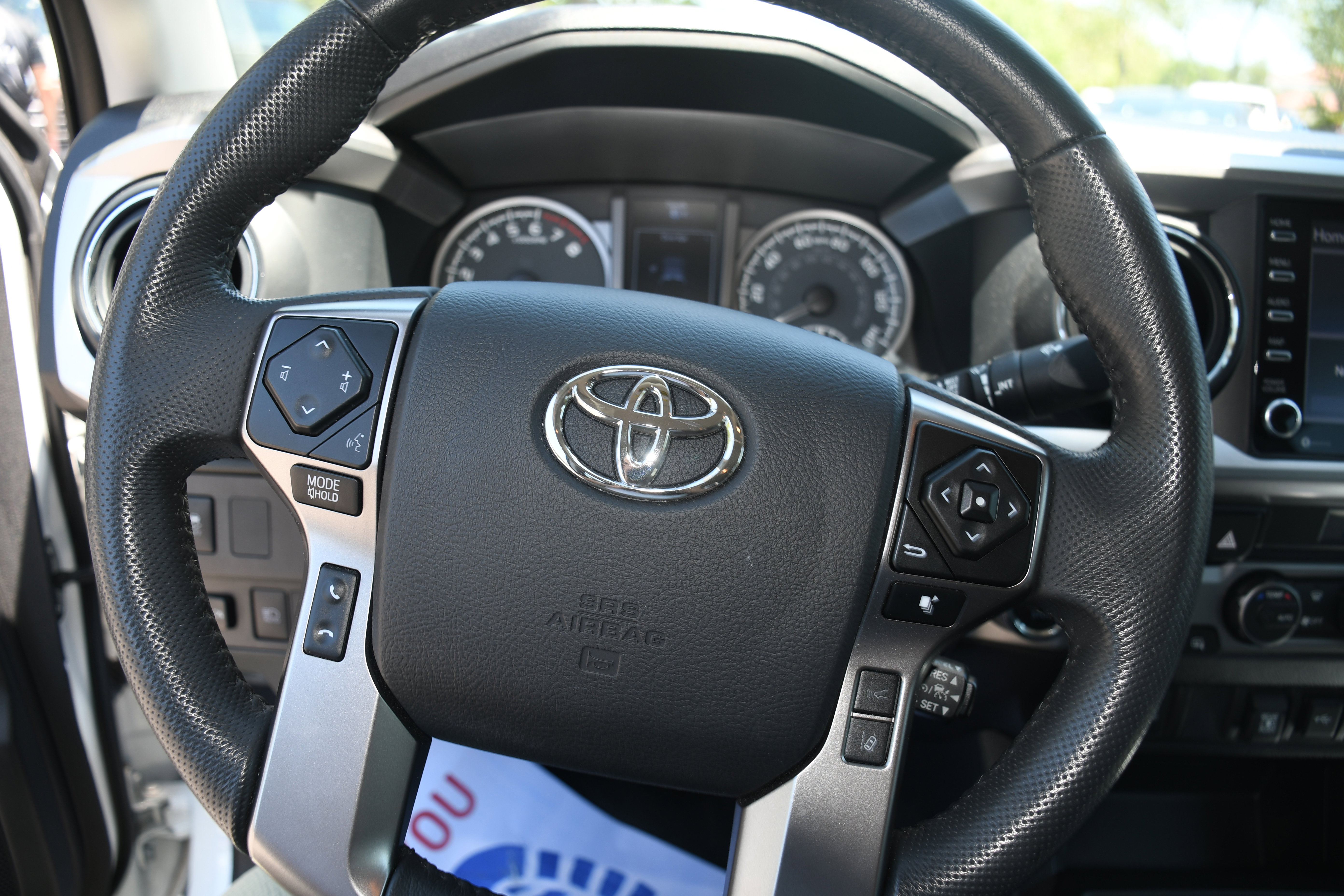 Certified 2023 Toyota Tacoma SR5 w/ Technology Package AWD/4WD image 12
