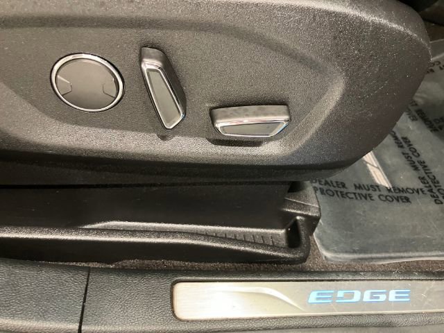 Used 2019 Ford Edge Titanium FWD image 44