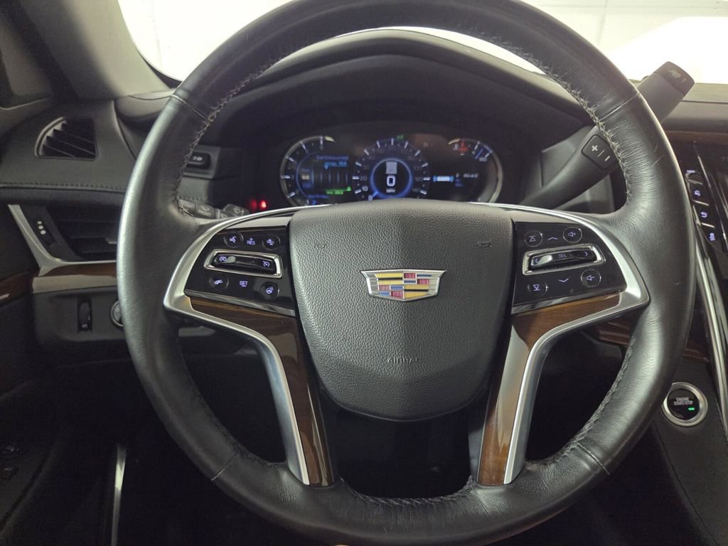 Used 2019 Cadillac Escalade ESV Luxury RWD image 16