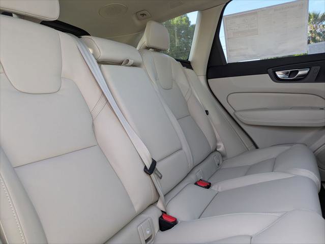New 2026 Volvo XC60 T8 Ultra w/ Protection Package Premier image 12