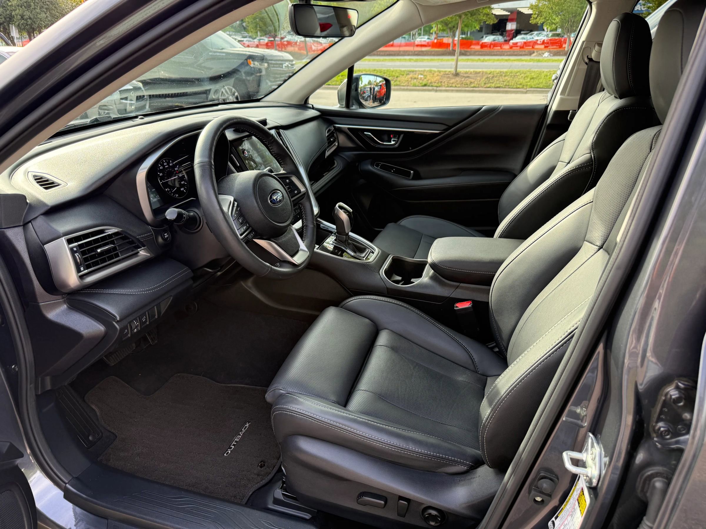 Used 2023 Subaru Outback Limited AWD/4WD image 9