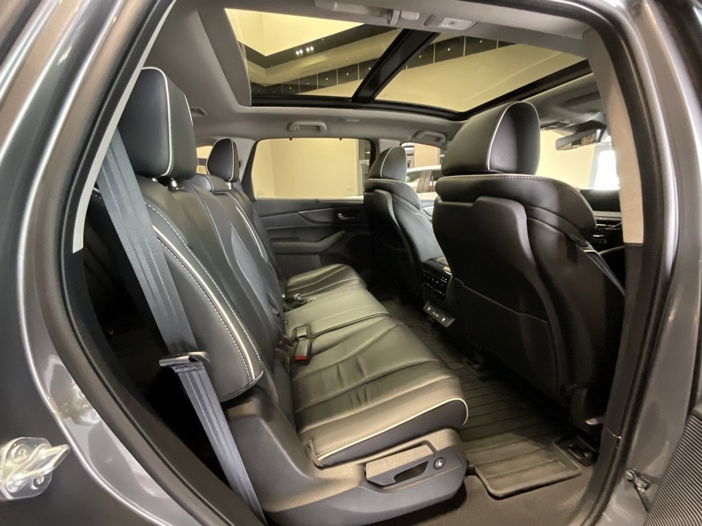 Certified 2023 Acura MDX SH-AWD w/ Advance Package image 23
