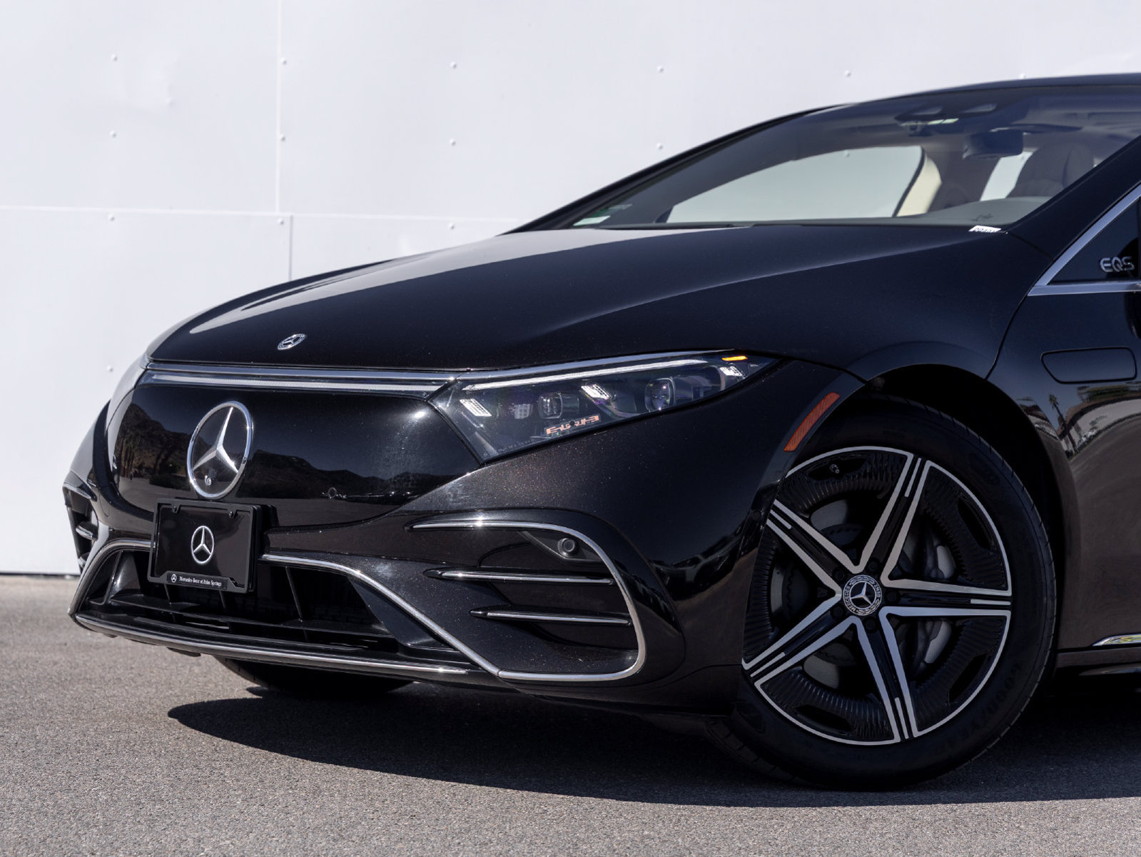 Certified 2023 Mercedes-Benz EQS 580 4MATIC Sedan image 2