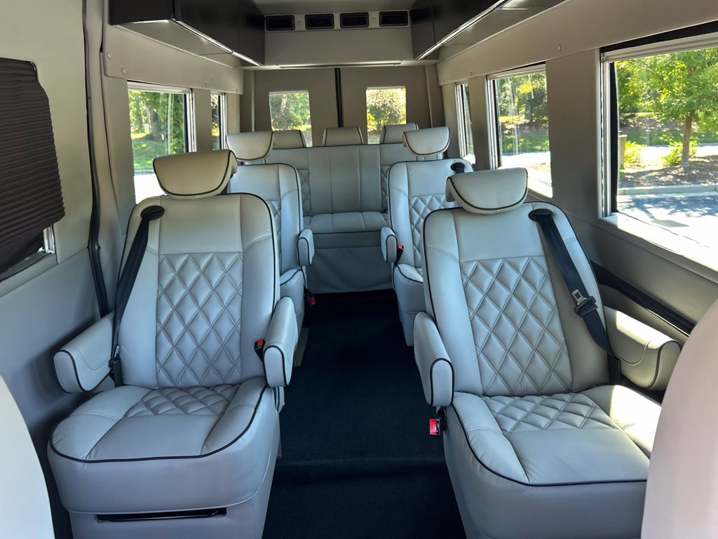 Used 2022 Mercedes-Benz Sprinter 2500 image 65