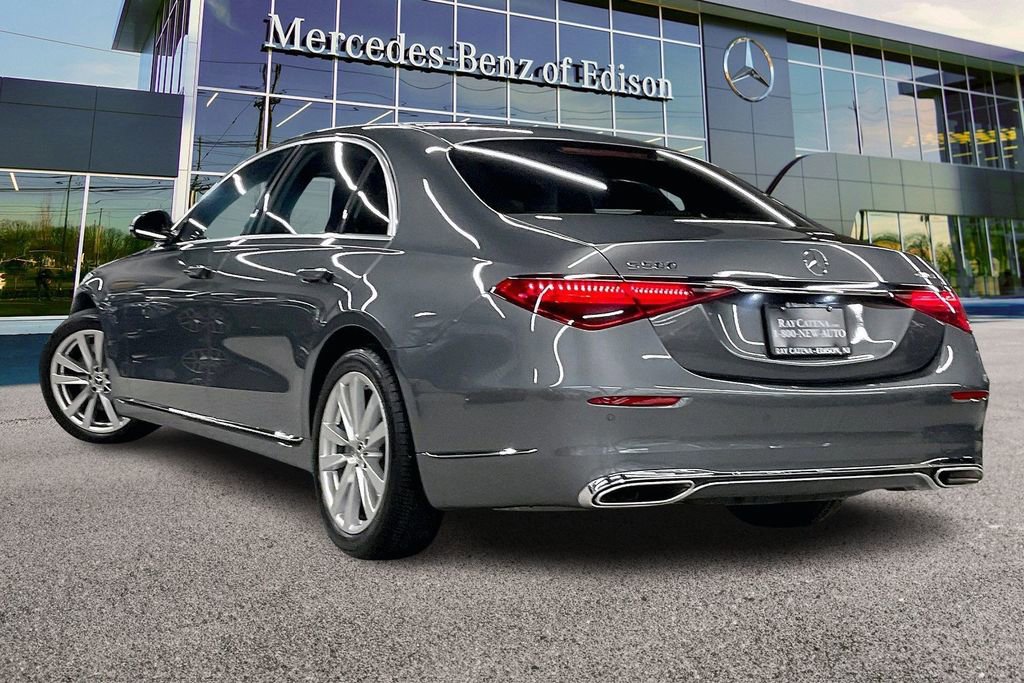 New 2025 Mercedes-Benz S 580 4MATIC Sedan image 3