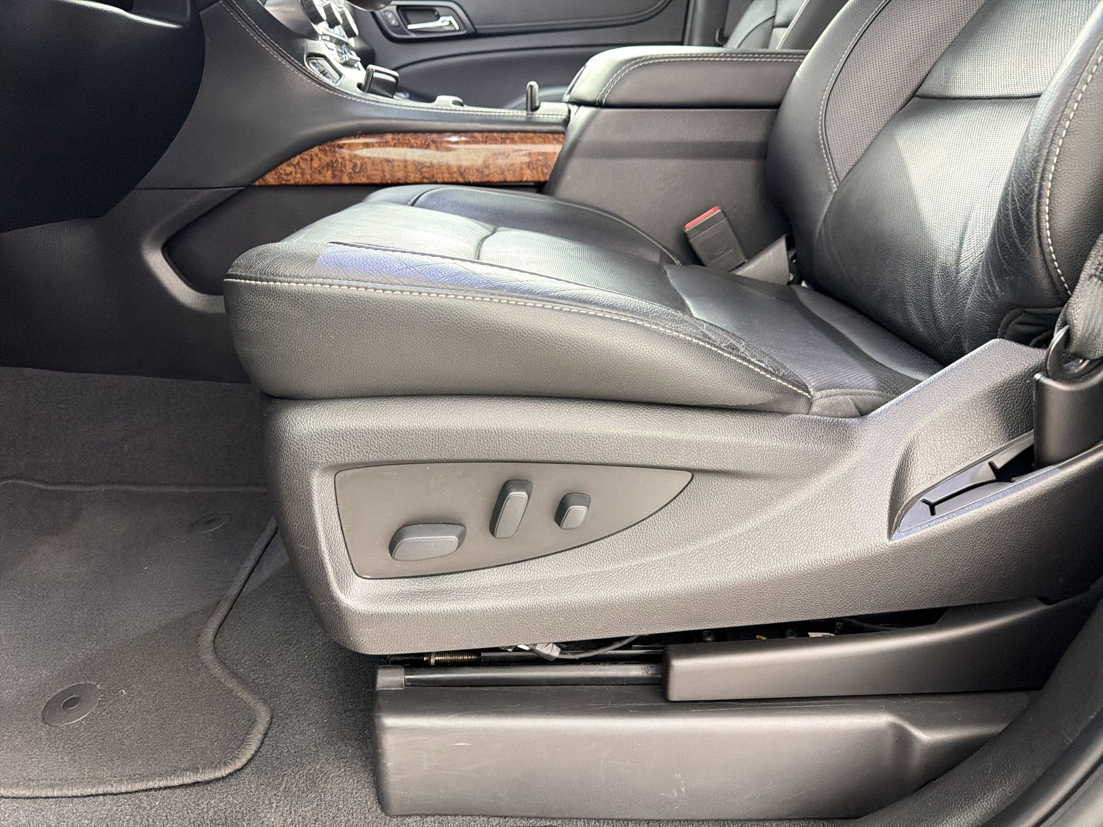 Used 2019 Chevrolet Tahoe Premier RWD image 13