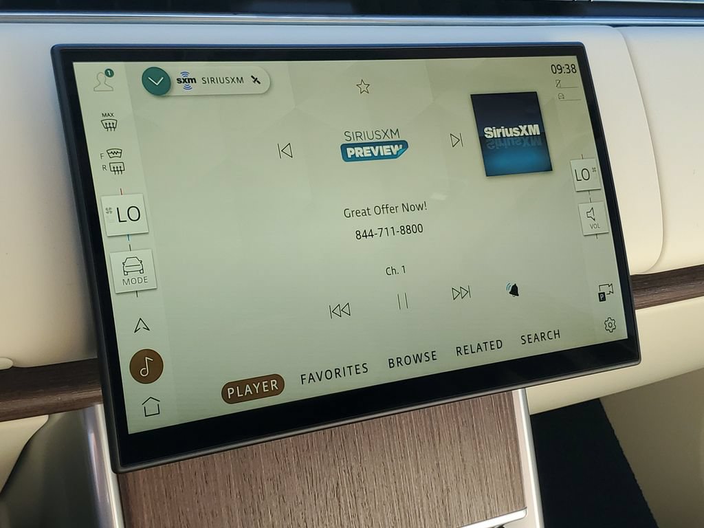 New 2026 Land Rover Range Rover Long Wheelbase SE AWD/4WD image 18