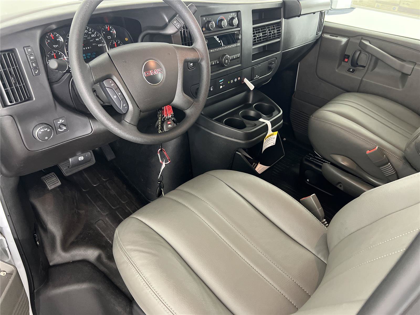New 2025 GMC Savana 2500 w/ Driver Convenience Package RWD image 19