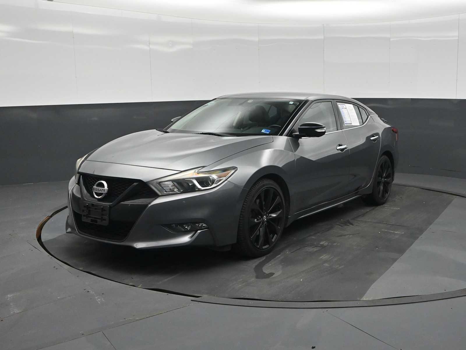 Used 2018 Nissan Maxima SR w/ Midnight Edition FWD image 5