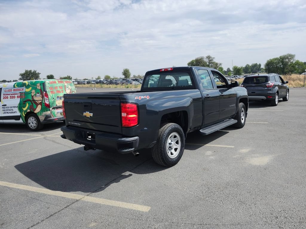 Used 2017 Chevrolet Silverado 1500 W/T w/ Trailering Package AWD/4WD image 2