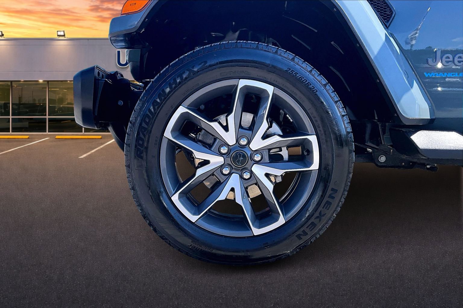 Used 2024 Jeep Wrangler Unlimited AWD/4WD image 9