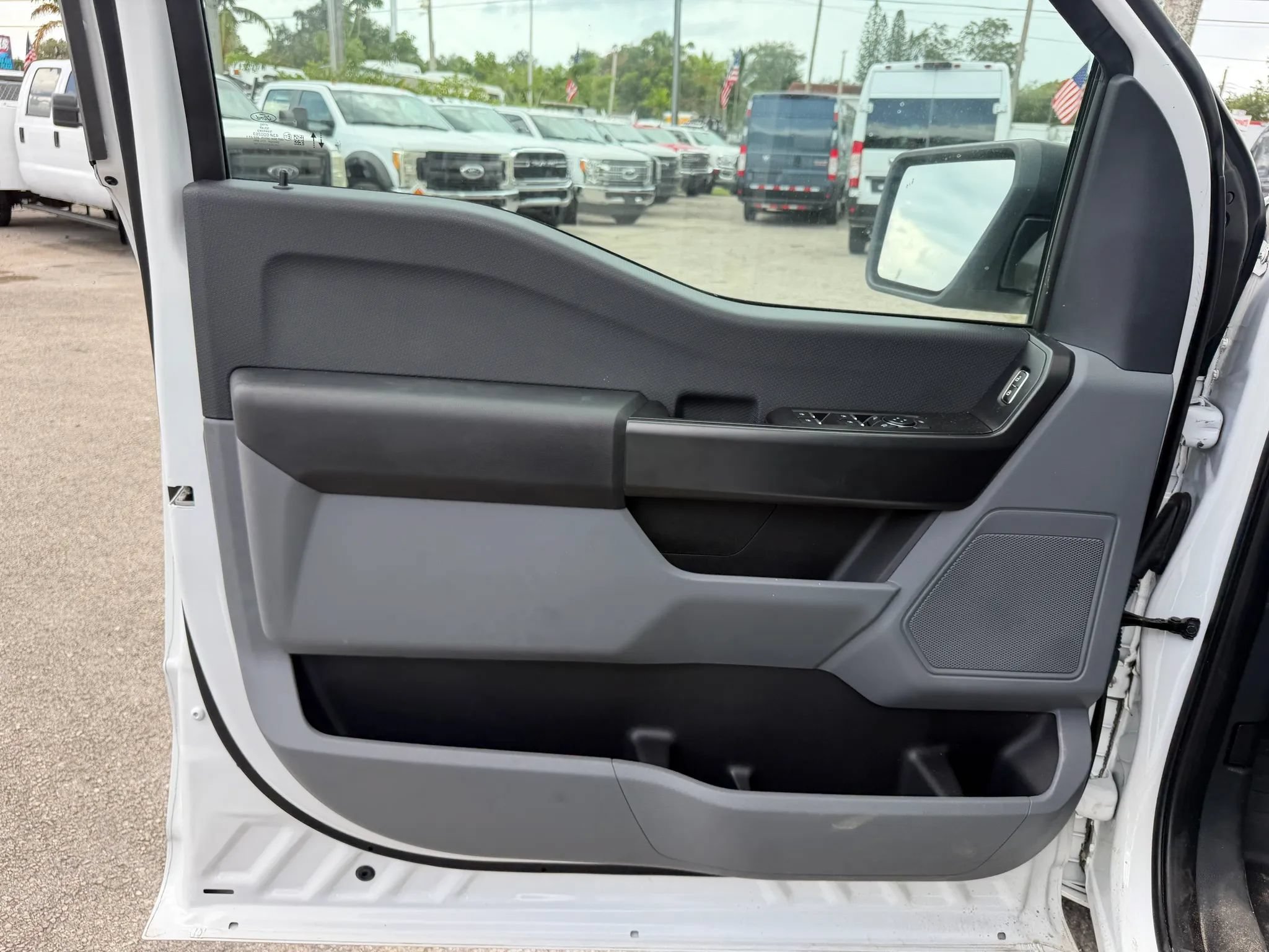Used 2024 Ford F150 XL w/ Tow/Haul Package RWD image 10