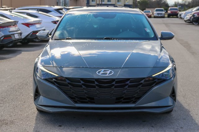 Used 2022 Hyundai Elantra SEL w/ Convenience Package video 2