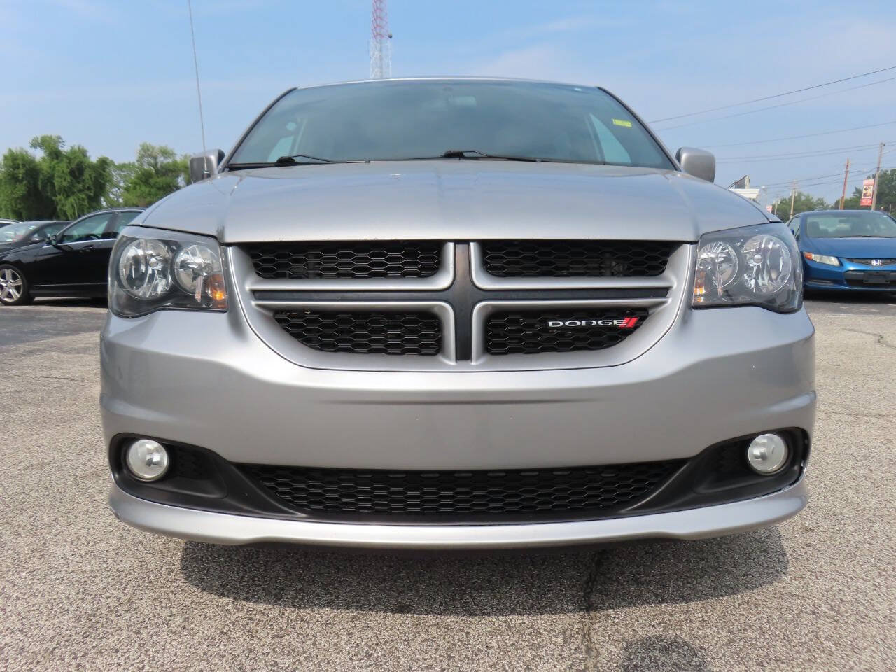 Used 2016 Dodge Grand Caravan R/T FWD image 5