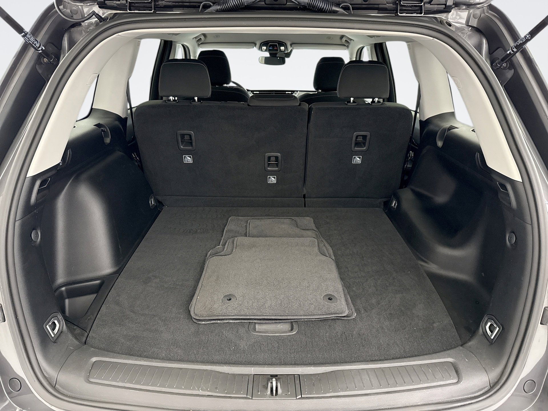 Used 2023 Jeep Grand Cherokee Laredo image 20