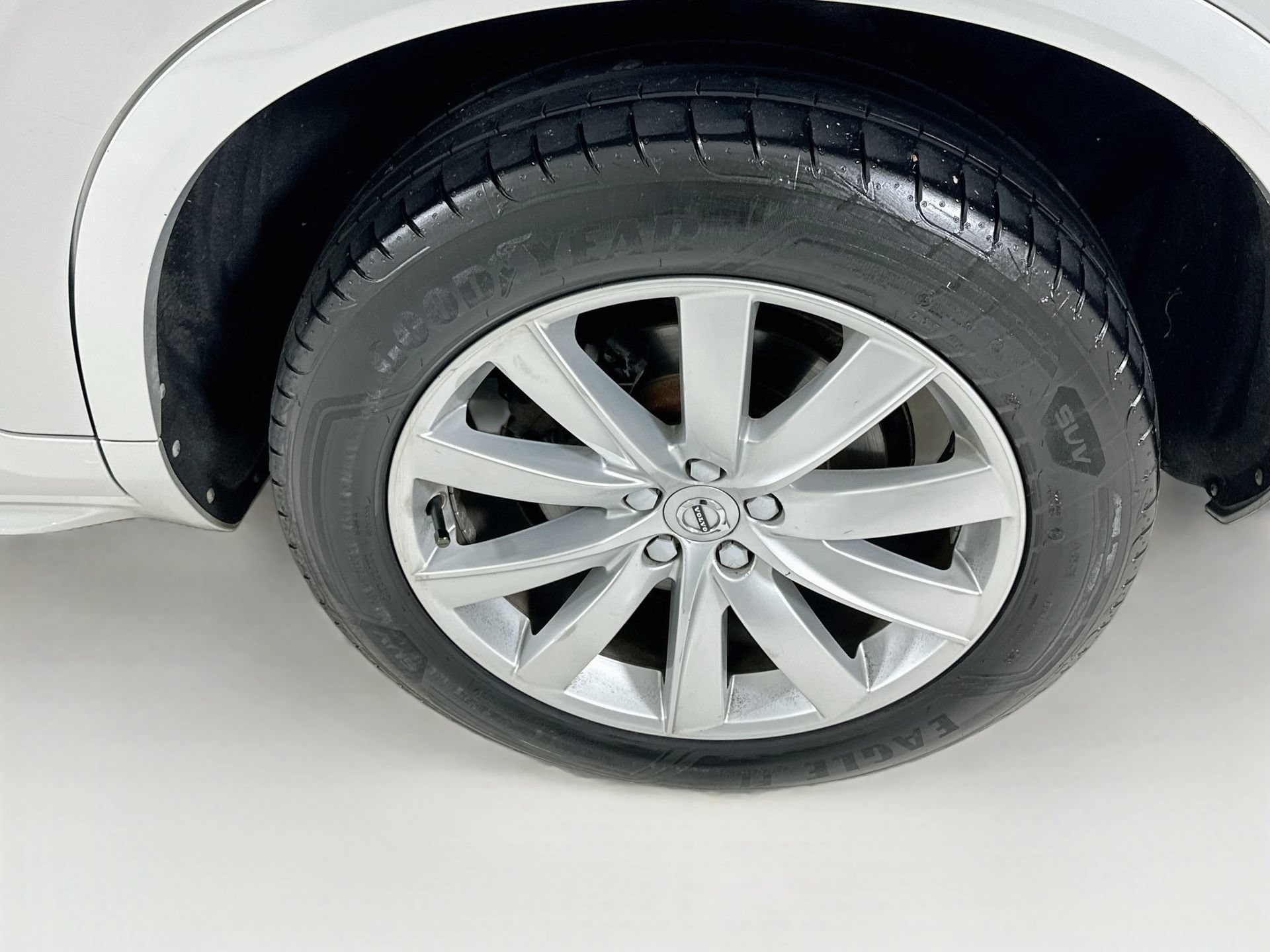 Used 2018 Volvo XC90 T5 Momentum w/ Convenience Package FWD image 35
