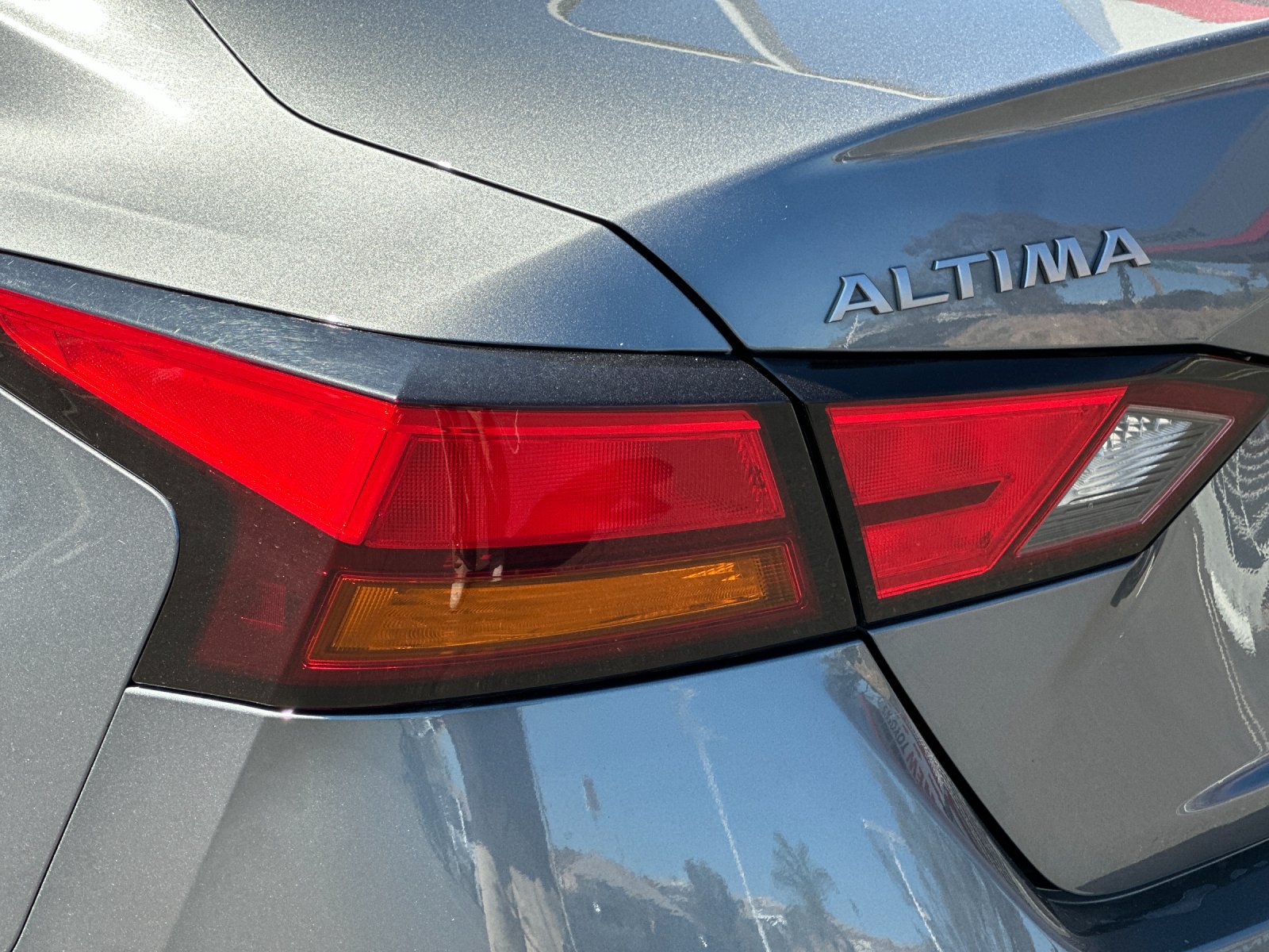 Used 2025 Nissan Altima 2.5 SV AWD/4WD image 23