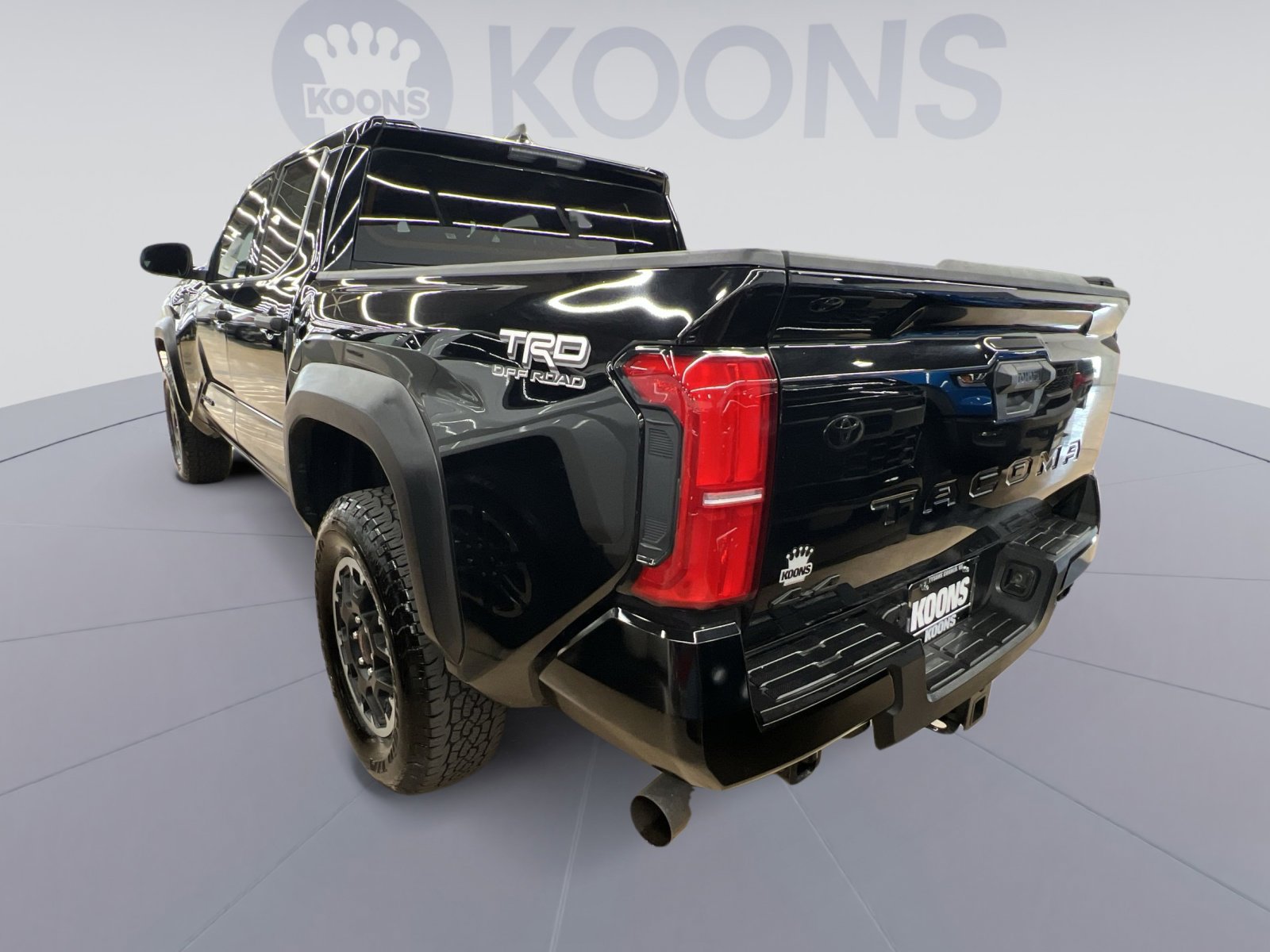 Used 2025 Toyota Tacoma TRD Off-Road image 2