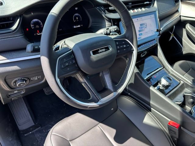 Certified 2026 Jeep Grand Cherokee Limited w/ Limited Altitude Package AWD/4WD image 14