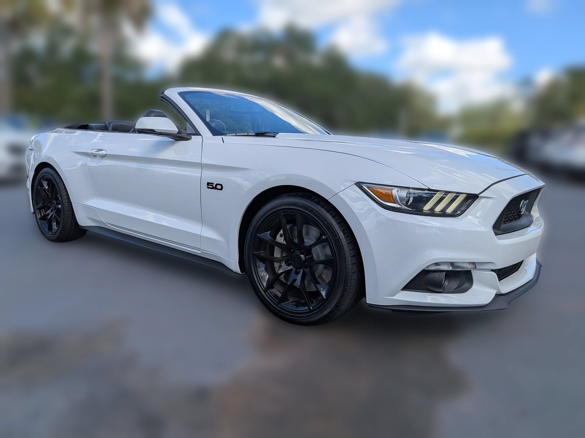 Used 2017 Ford Mustang GT Premium RWD image 2