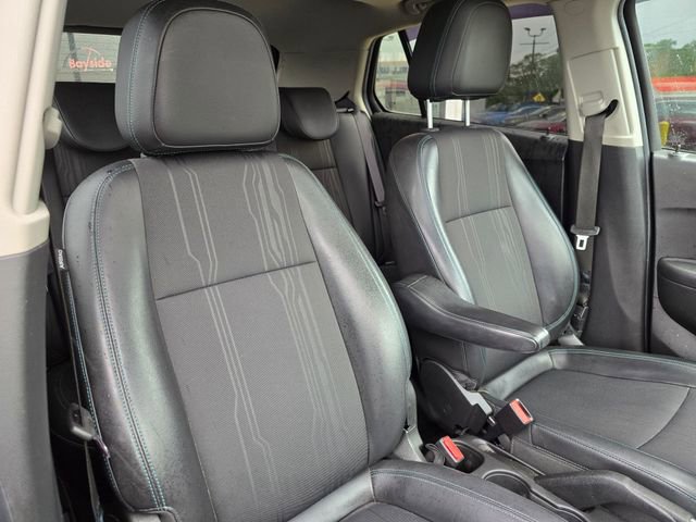 Used 2016 Chevrolet Trax LT w/ LT Sun and Sound Package AWD/4WD image 39