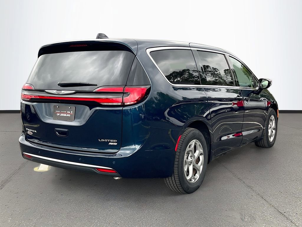 Certified 2024 Chrysler Pacifica Limited image 7