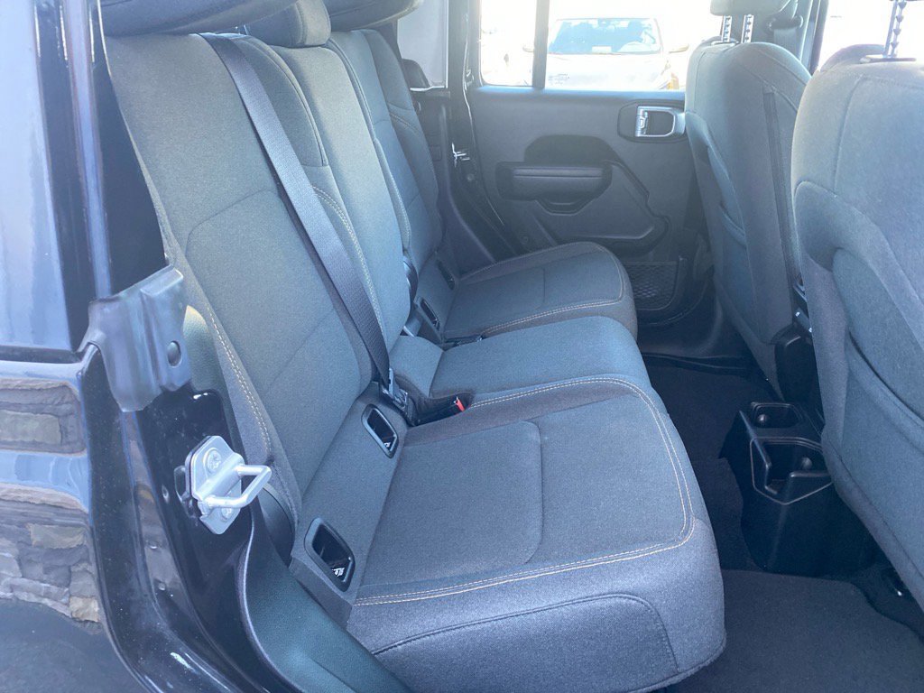 Used 2024 Jeep Gladiator Sport image 23