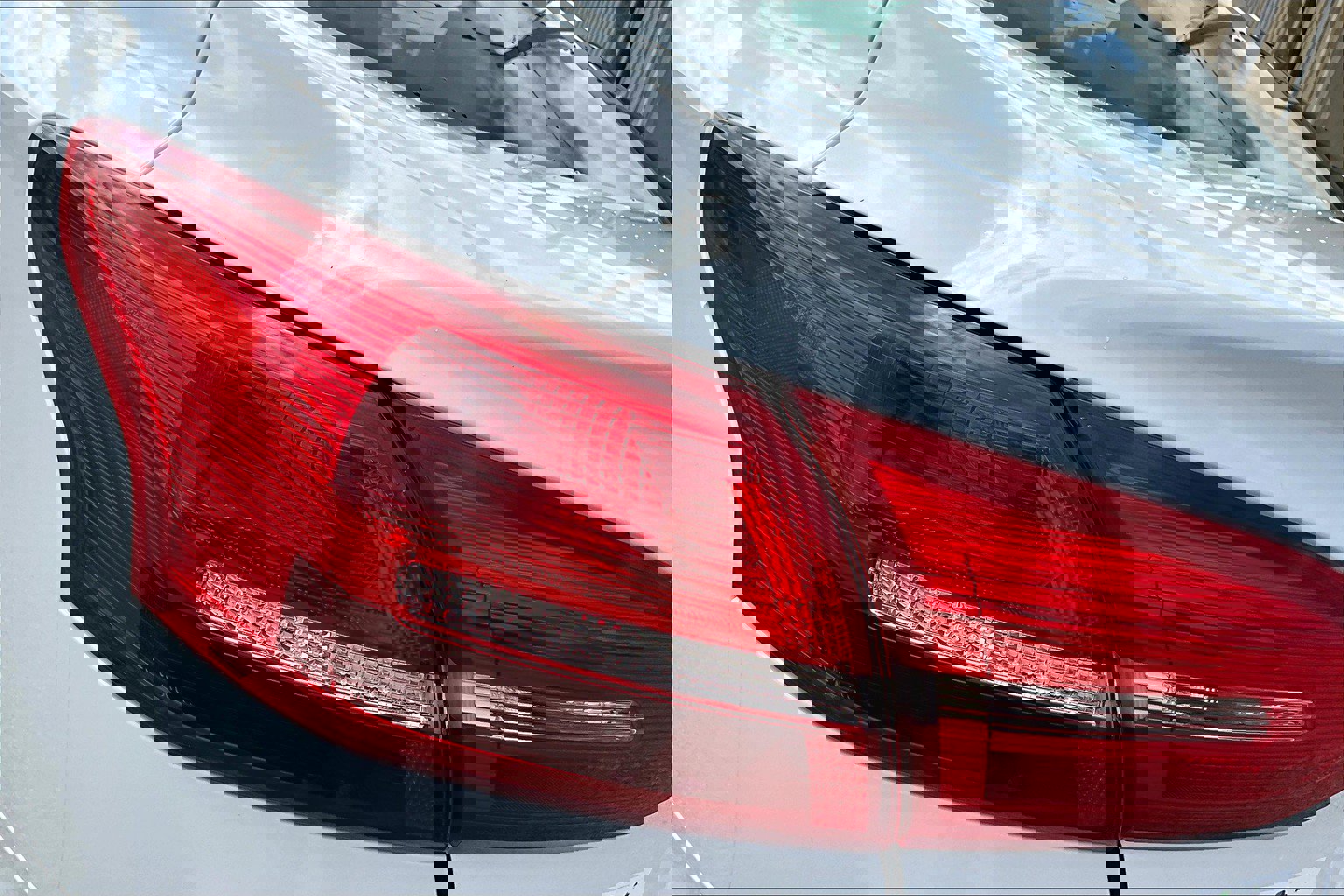 Used 2018 Ford Focus SE image 28