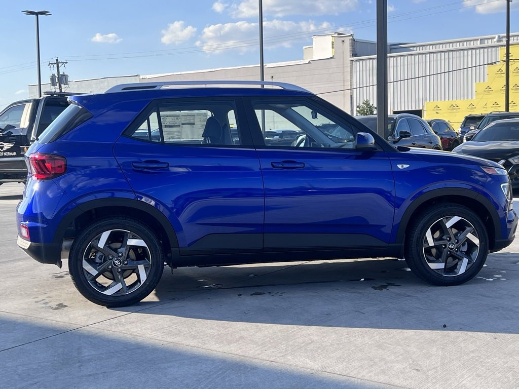 New 2025 Hyundai Venue Limited image 8