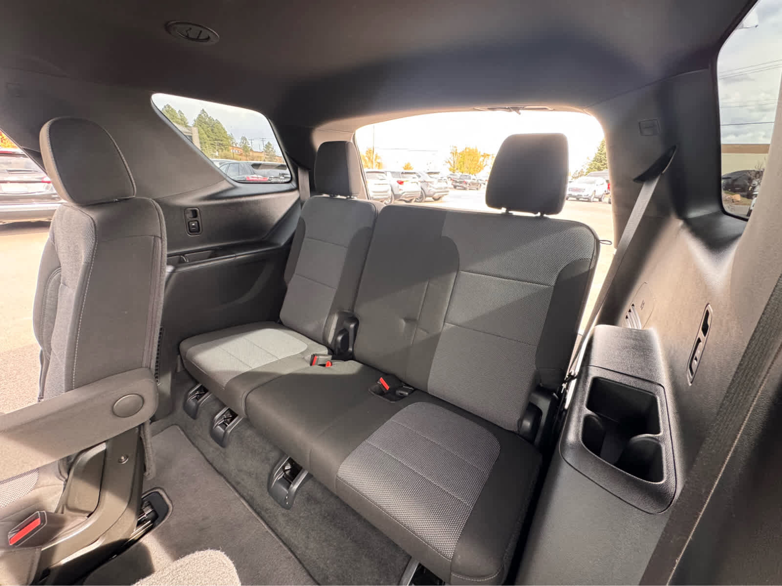 Used 2023 Chevrolet Traverse LT image 11