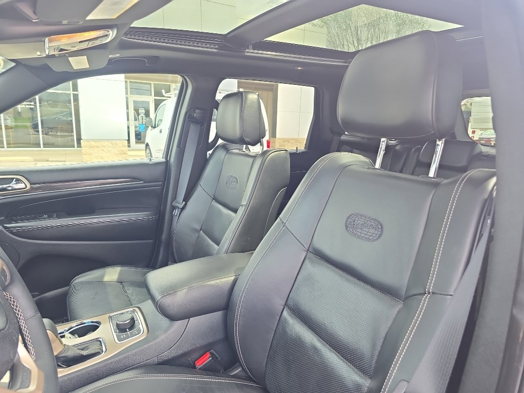 Used 2017 Jeep Grand Cherokee Overland image 15