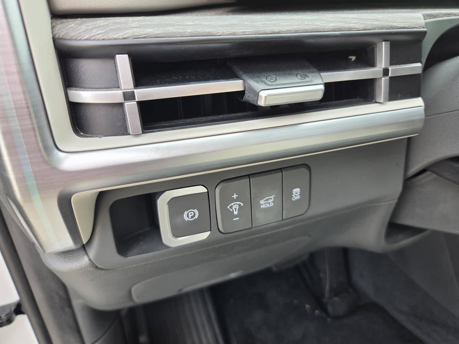Used 2024 Hyundai Santa Fe Calligraphy FWD image 18