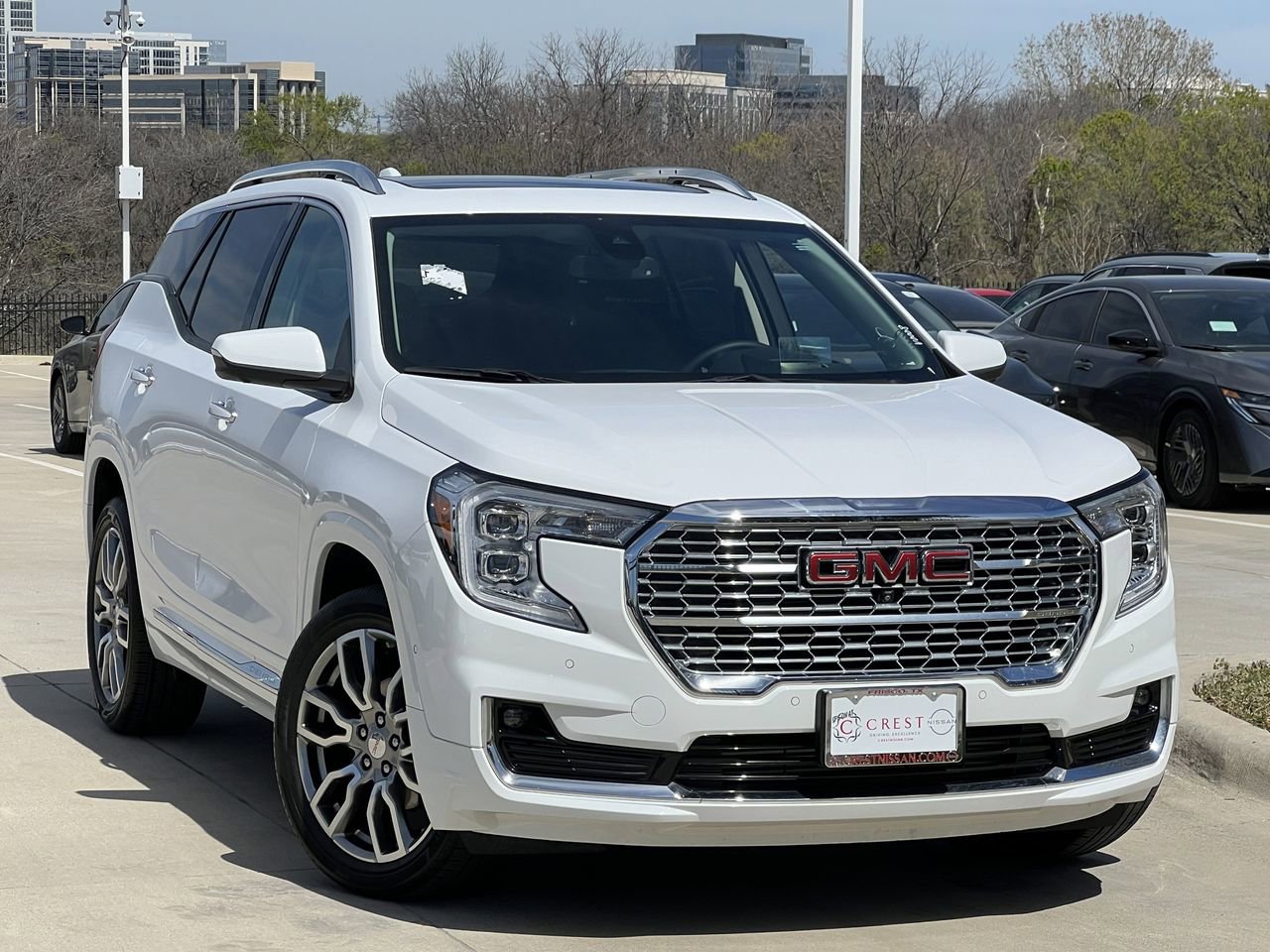 Used 2024 GMC Terrain Denali w/ Denali Premium Package image 2