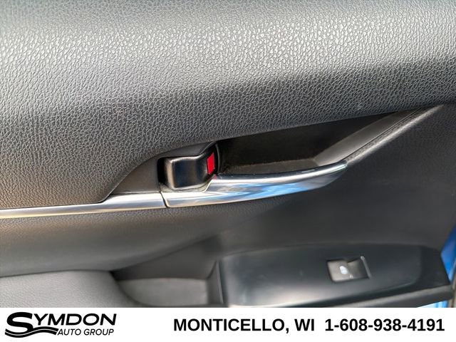 Used 2020 Toyota Camry XSE image 18