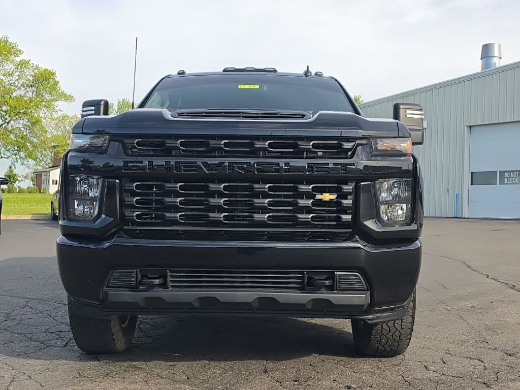 Used 2022 Chevrolet Silverado 2500 Custom w/ Infotainment Package AWD/4WD image 2