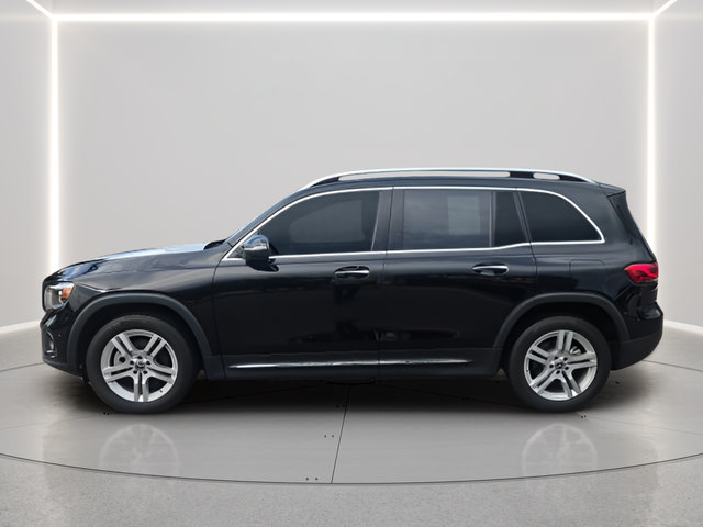 Used 2023 Mercedes-Benz GLB 250 4MATIC image 2