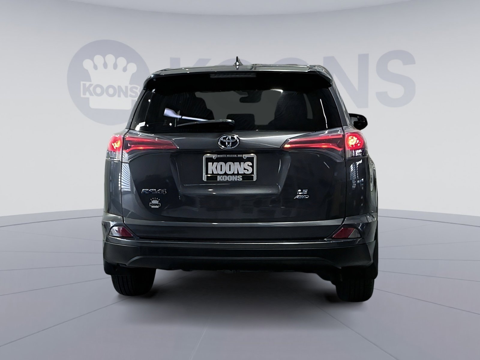 Used 2018 Toyota RAV4 LE image 15