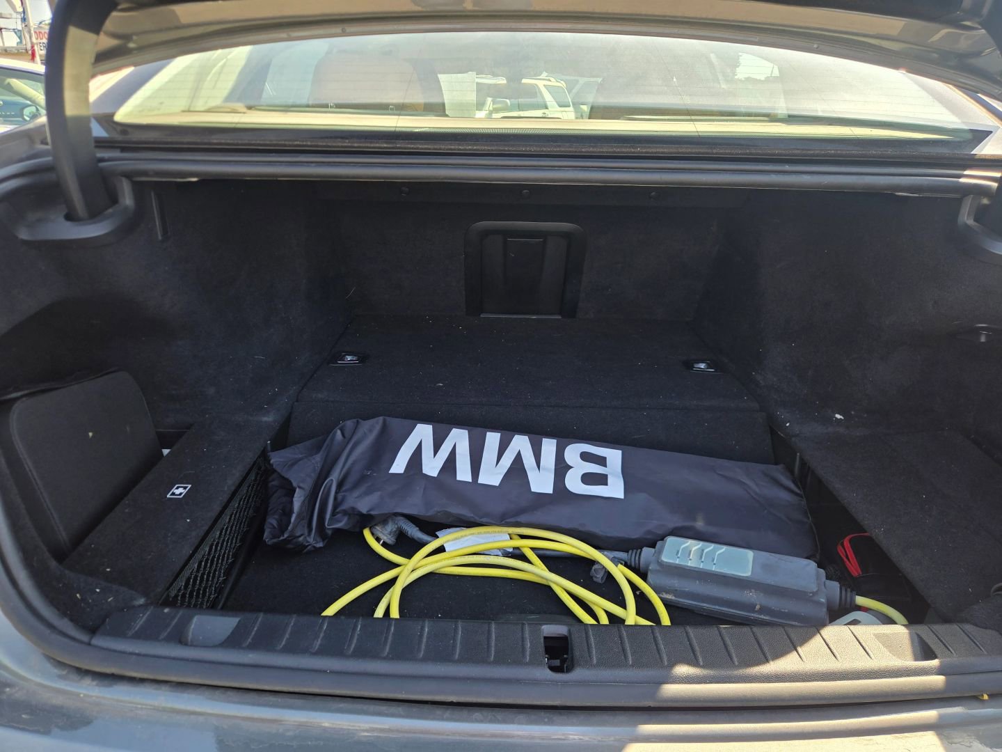 Used 2018 BMW 740e xDrive w/ Executive Package AWD/4WD image 31