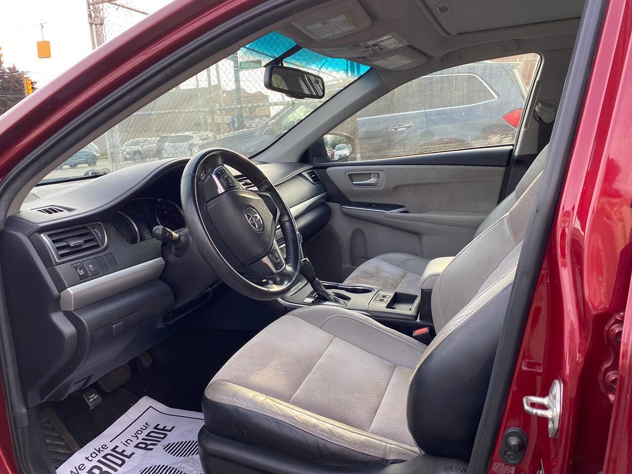 Used 2015 Toyota Camry XSE image 32