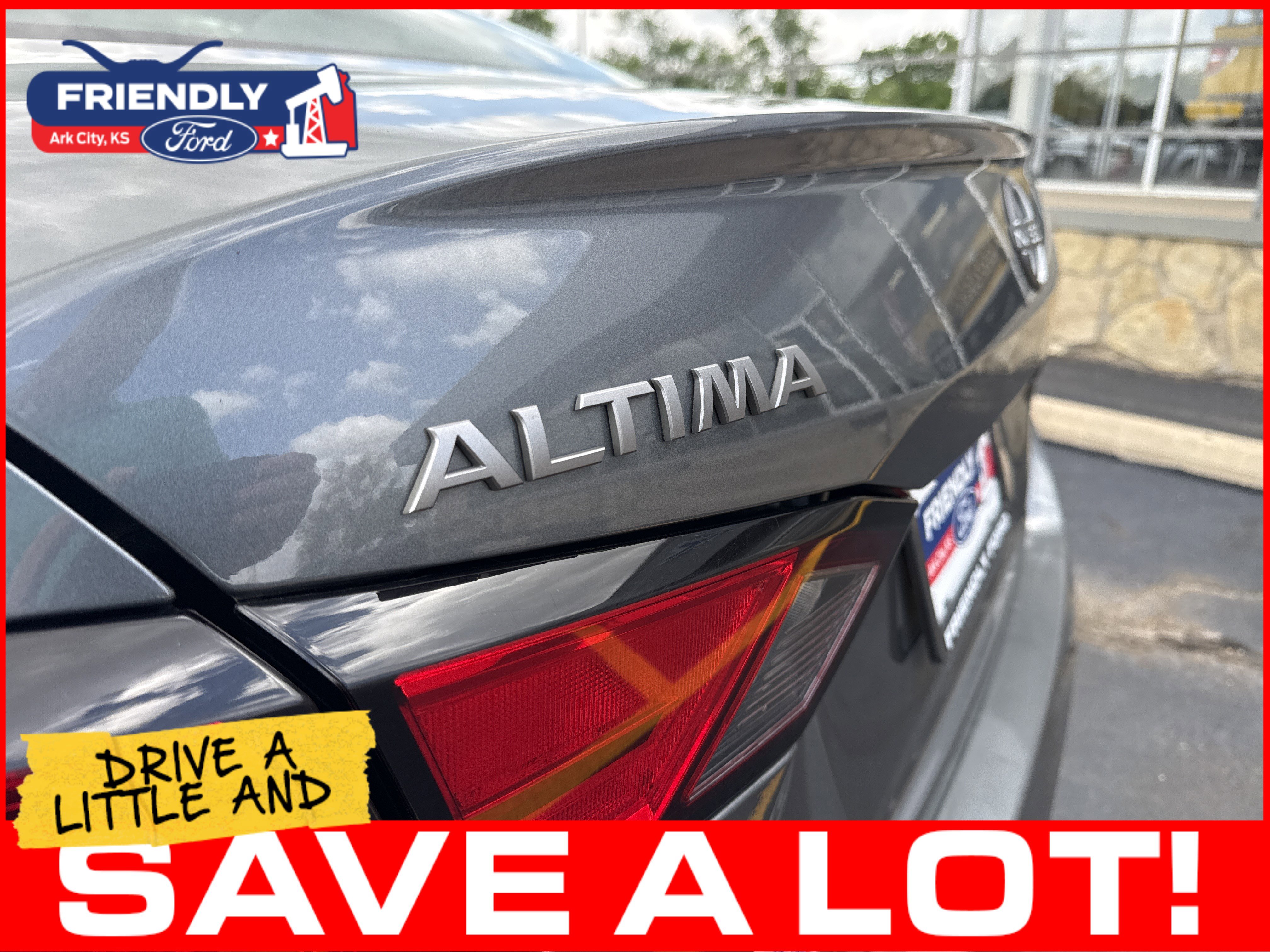 Used 2024 Nissan Altima 2.5 SV FWD image 27