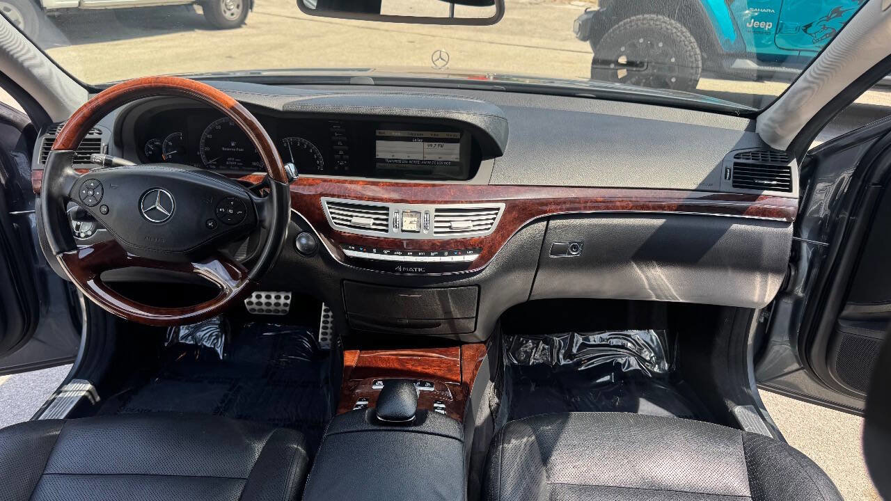 Used 2011 Mercedes-Benz S 550 4MATIC image 13