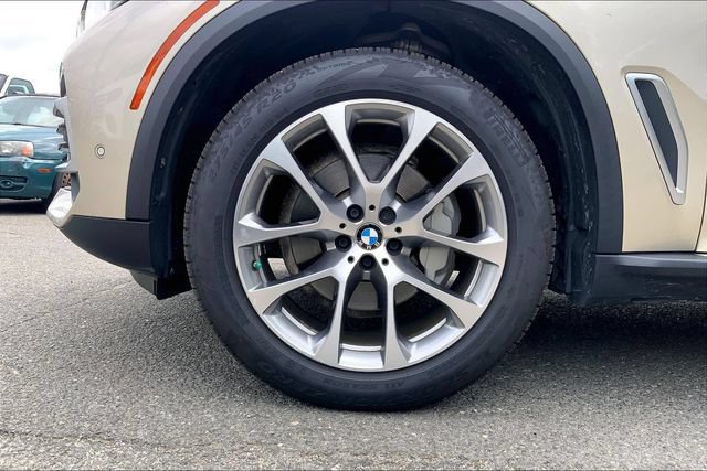Used 2019 BMW X5 xDrive40i w/ Premium Package 2 AWD/4WD image 5