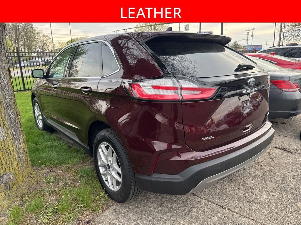 Used 2021 Ford Edge SEL w/ Convenience Package image 4