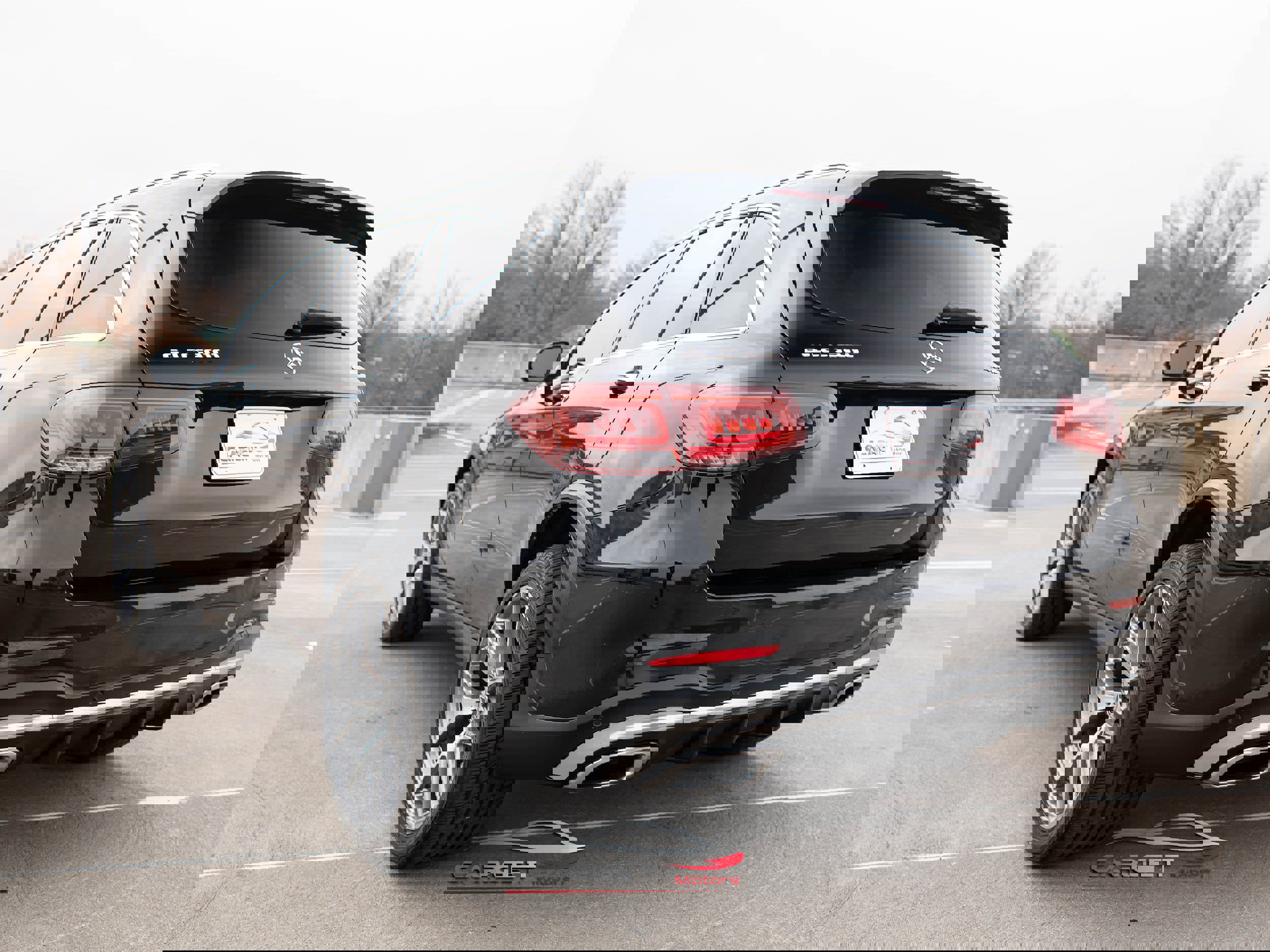 Used 2021 Mercedes-Benz GLC 300 4MATIC w/ AMG Line image 5